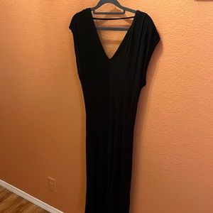 Perfect little black dress that is super comfortable